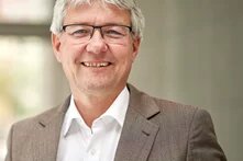 Portraitfoto von Dr. Achim Dercks