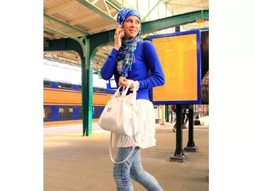 Modern muslim girl Modern muslim girl