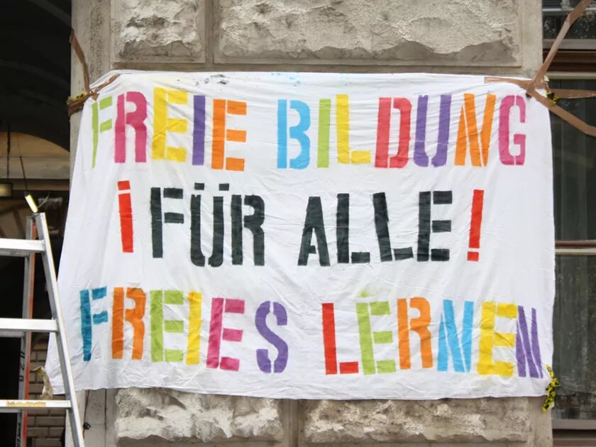 Plakat "Freie Bildung für alle"