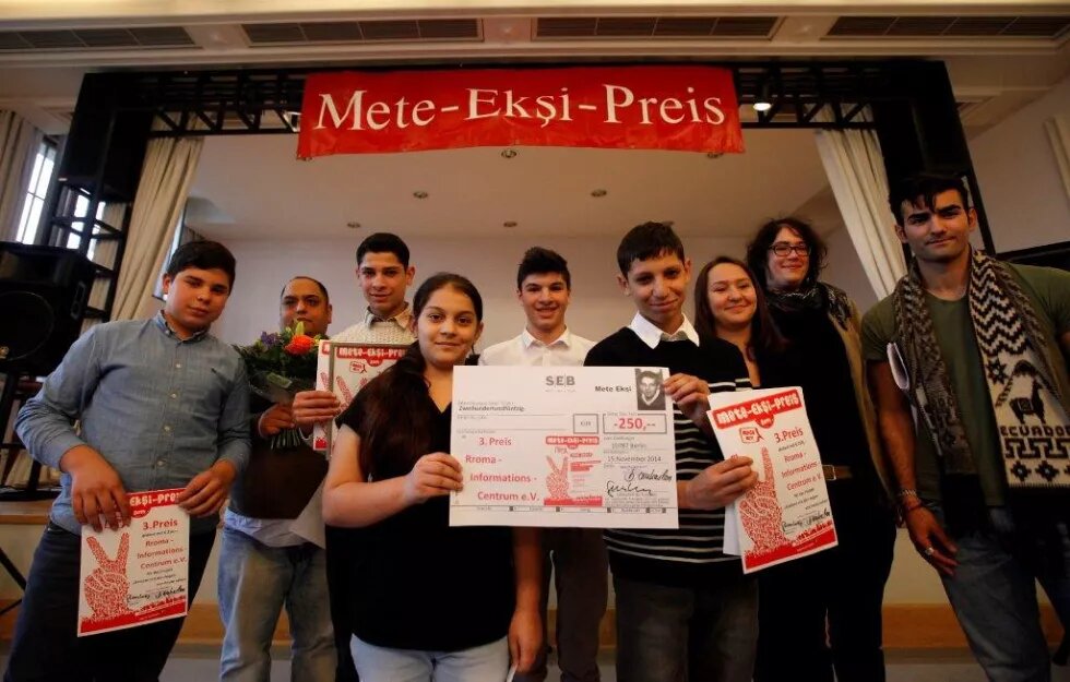 Mete-Eksi-Preisverleihung 2014 - 3. Preis - Rroma-Informations-Centrum e.V. Mete-Eksi-Preisverleihung 2014 - 3. Preis - Rroma-Informations-Centrum e.V.
