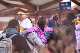 Geflüchtete aus der Ukraine am Bahnhof in Przemyśl, Polen, am 27.02.2022