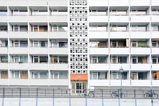 Krise auf dem Wohnungsmarkt Wohnungsmarkt: Foto von einem Wohnhaus