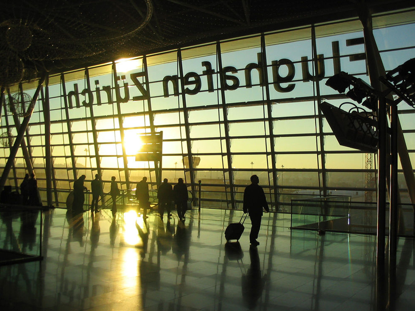 Ankunft in der Schweiz – am Züricher Flughafen Ankunft in der Schweiz – am Züricher Flughafen