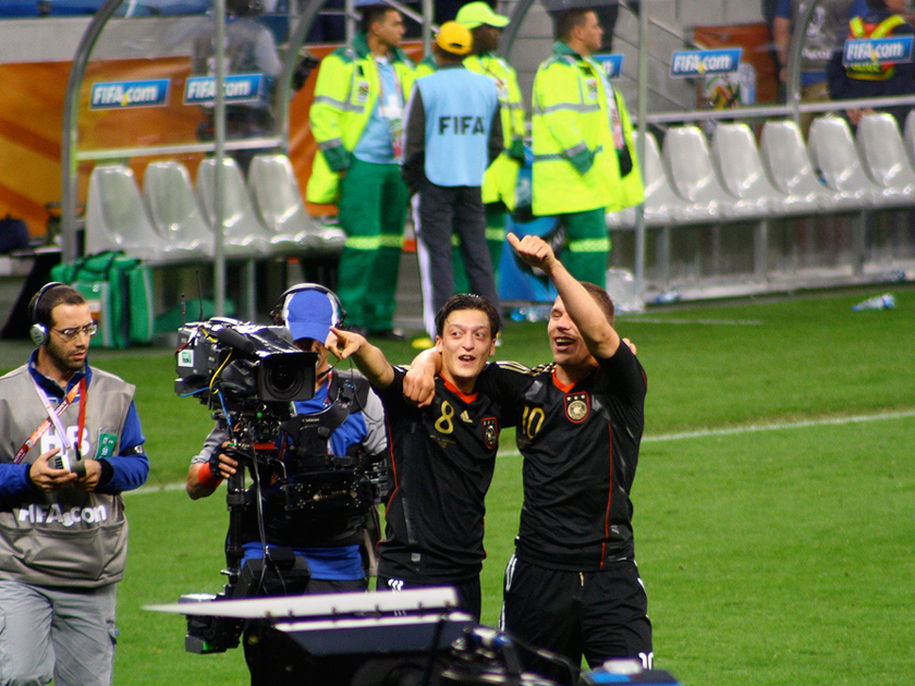 Lukas Podolski und Mesut Özil Lukas Podolski und Mesut Özil
